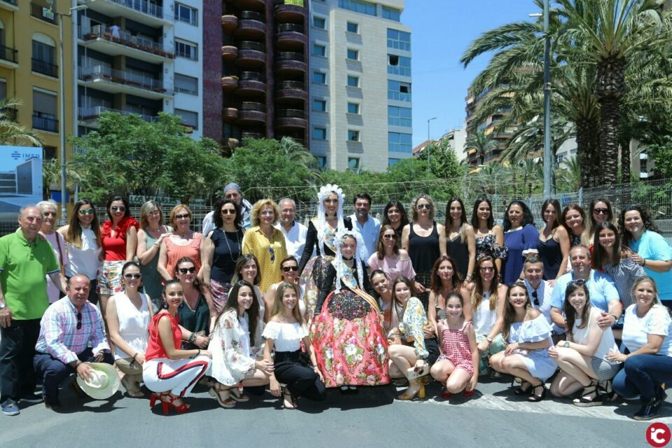 Pirotecnia Murciana abre la tercera sesión del XXXI Concurso de Mascletàs con una alegoría a Alicante dedicada a las Belleas del Foc adultas e infantiles de las Hogueras