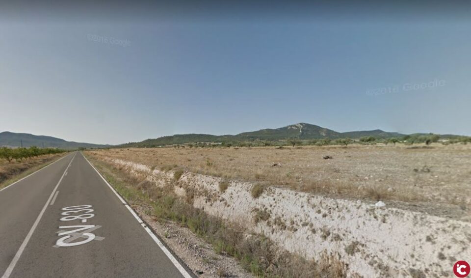 Obras Públicas adjudica la mejora del firme de la carretera CV-830 en el tramo Sax-Salinas