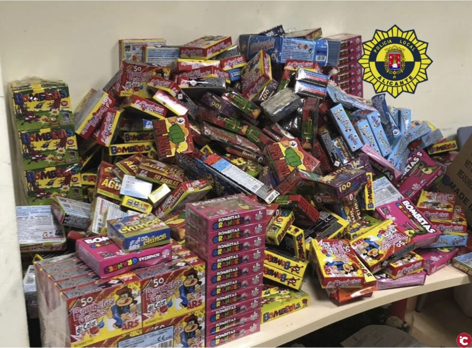 La Policía Local de Alicante interviene 350 litros de alcohol a menores en Paseíto Ramiro