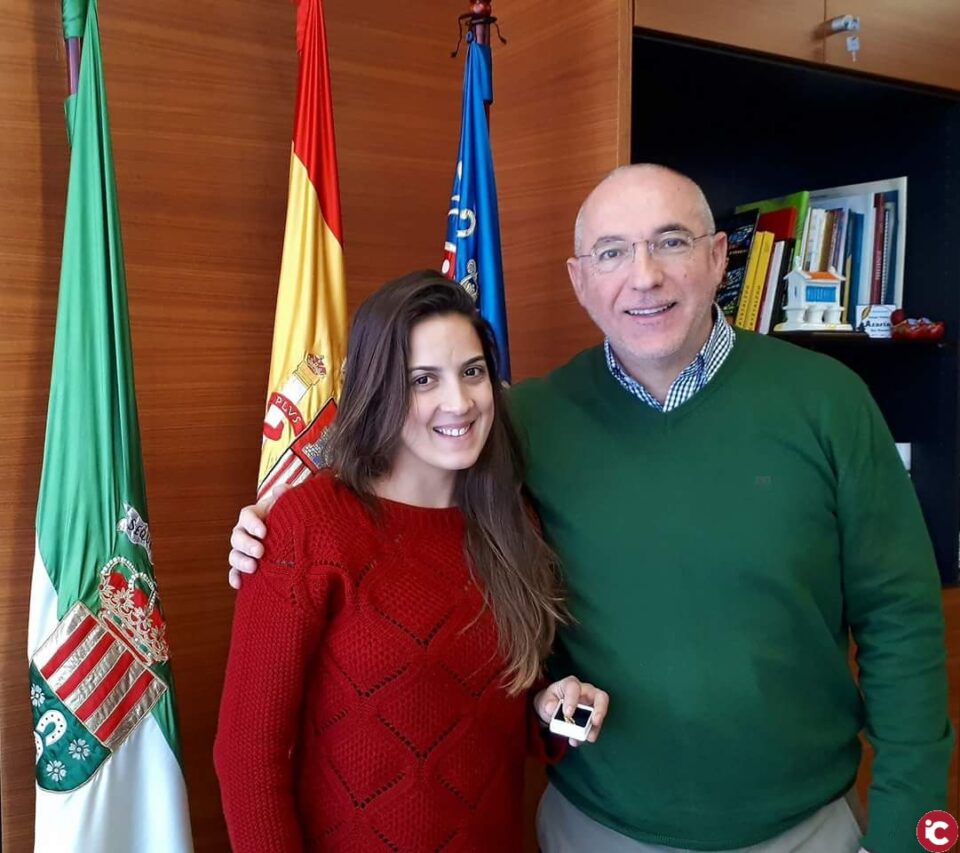 San Vicente le desea suerte a Daría Torrero en el campeonato de España de BMX