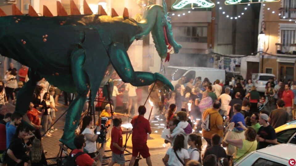 El divendres van celebrar el tradicional Trasllat del Drac. Va ser molt emocionant!