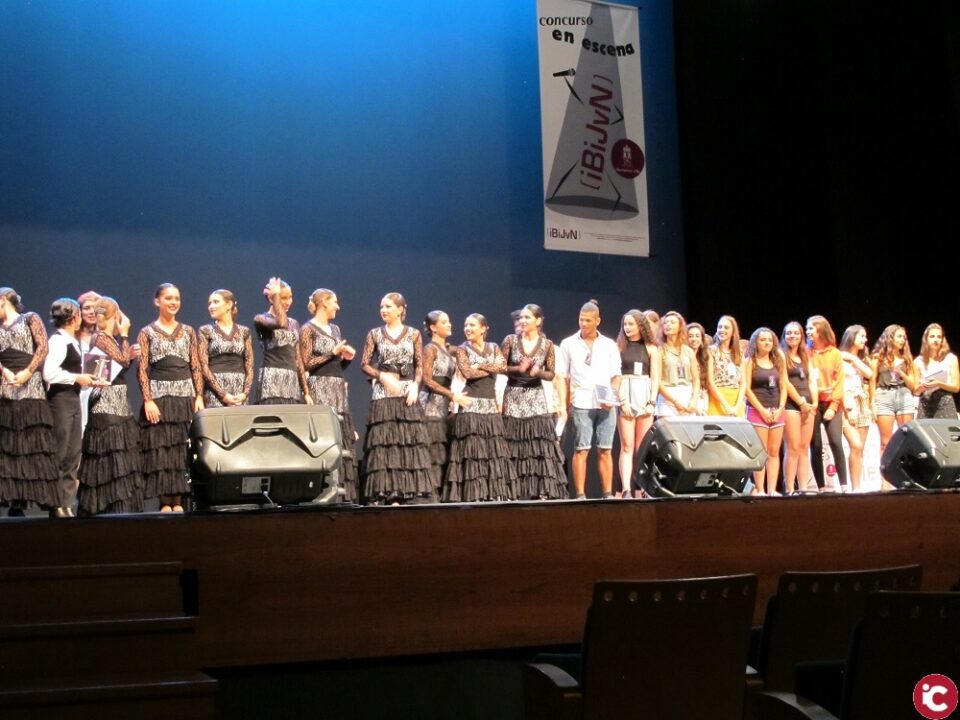 El ibense Raúl Blaya gana el Premio iBiJvN'18 en la categoría musical