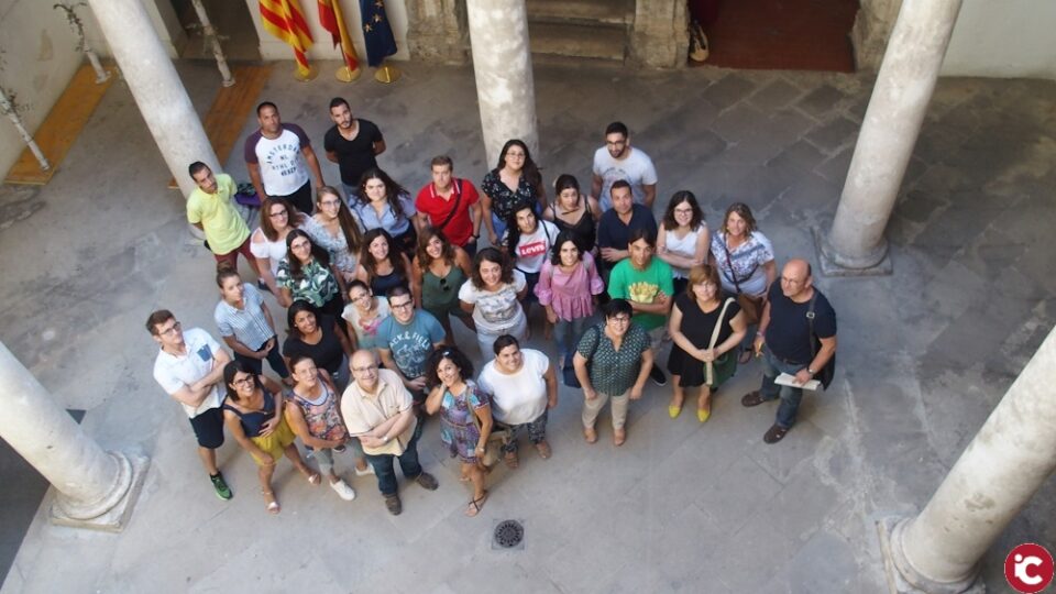 26 jóvenes se incorporan a la plantilla municipal en Villena