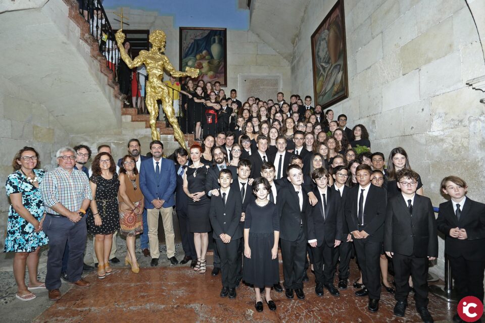 El Alcalde de Alicante recibe a la Orquesta de Jóvenes de la Provincia de Alicante