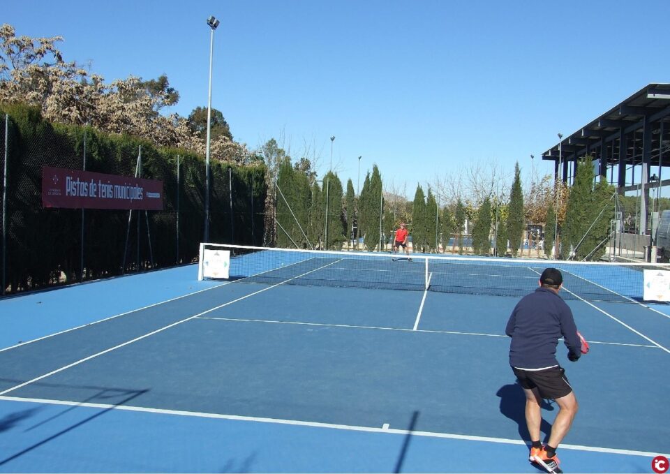 Las Pistas Municipales de Aspe acogen las 12 horas de verano