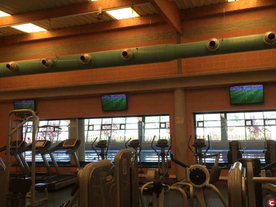 La Concejalía de deportes sigue mejorando sus instalaciones en verano