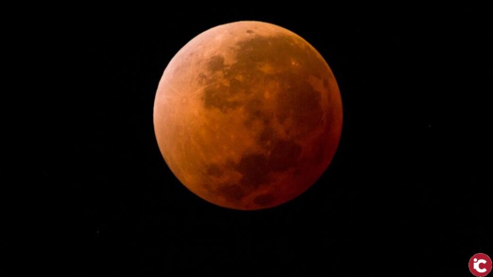 La Luna roja
