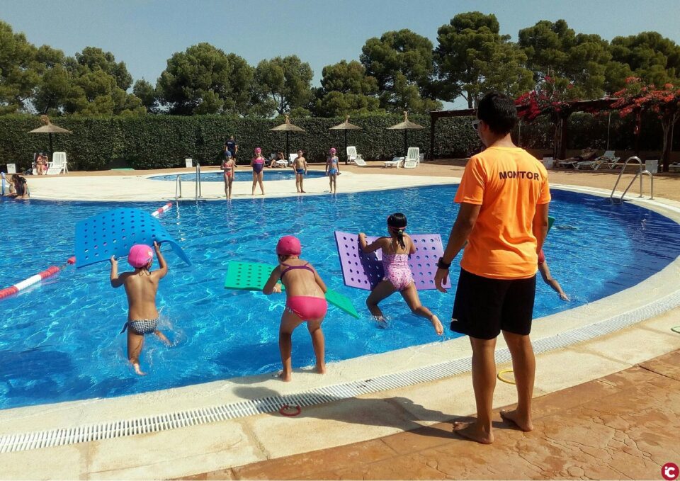 Finalizan los cursos de natación de verano de la Concejalía de Deportes