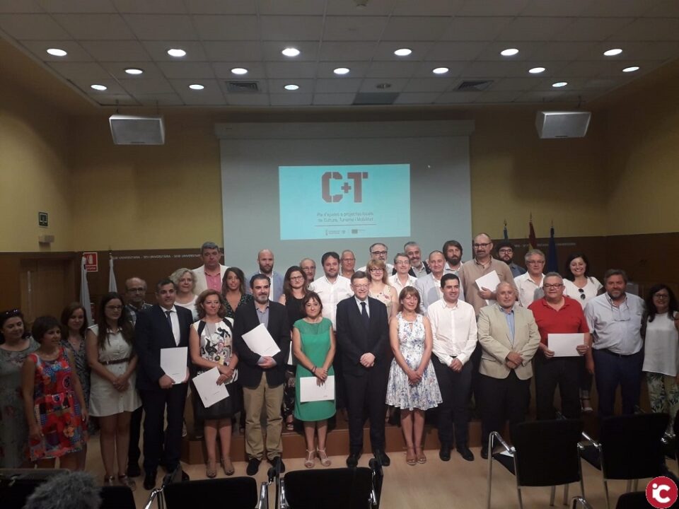 El President de la Generalitat firma en Alicante el acuerdo de los Fondos FEDER