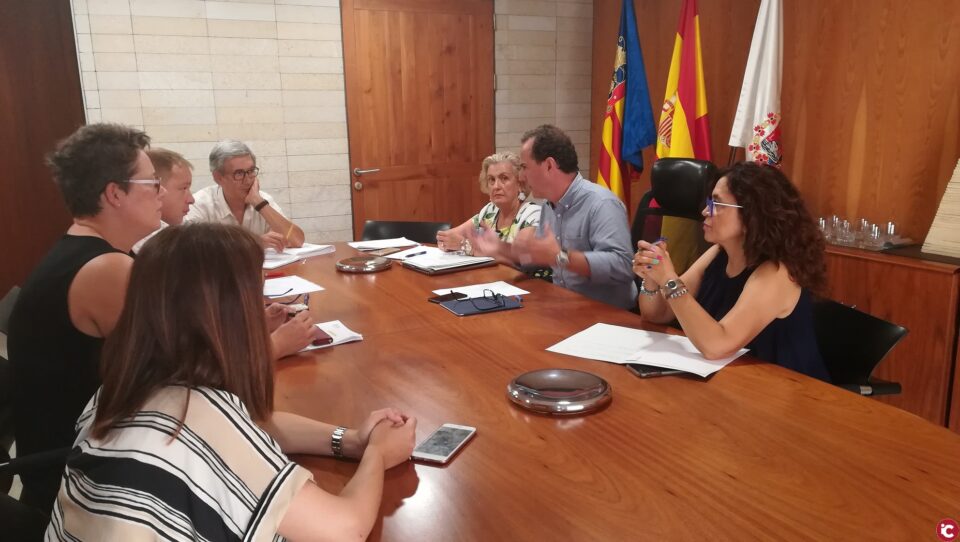 Principio de acuerdo entre el Ayuntamiento y la Generalitat para su entrada en el Teatro Principal