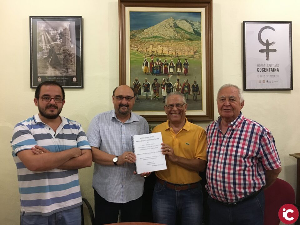 Cocentaina estrena unes fanfàrries per a acompanyar lacte de les Ambaixades