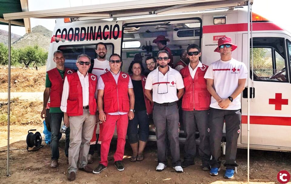 Cruz Roja de Elda presente en el incendio de Llutxent