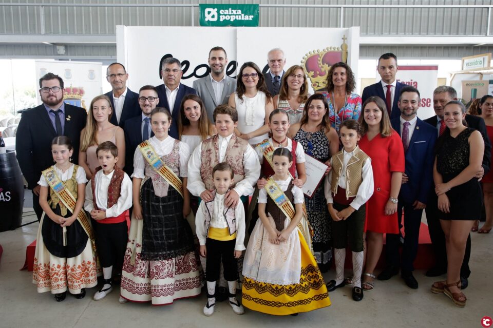 Oltra destaca el suport del Consell al sector vitivinícola de Requena com a 'motor econòmic'