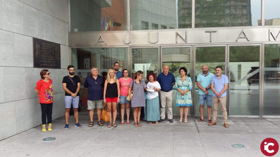 La Corporación condena el asesinato machista de Orihuela