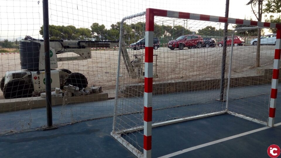 Comienza el cerramiento de la piscina cubierta de Aspe