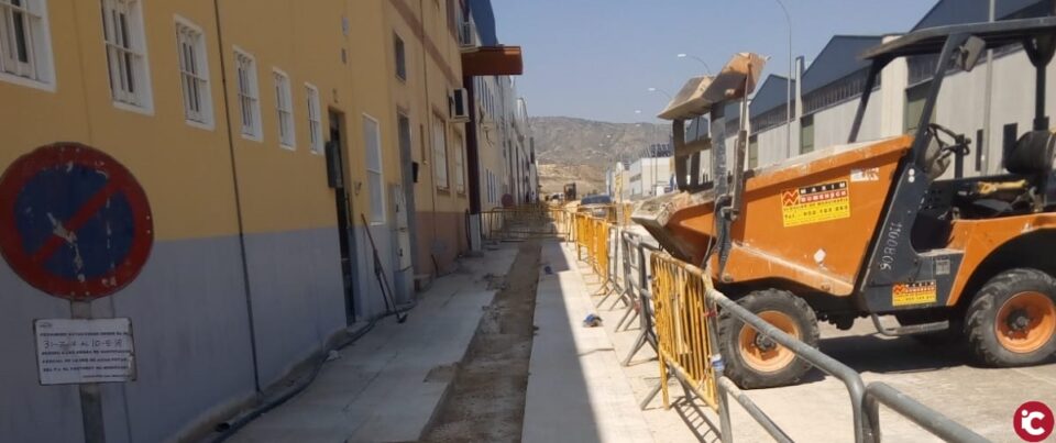 El Ayuntamiento de Monóvar comienza las obras de mejora en el polígono industrial de El Pastoret con la inversión de casi 200.000 