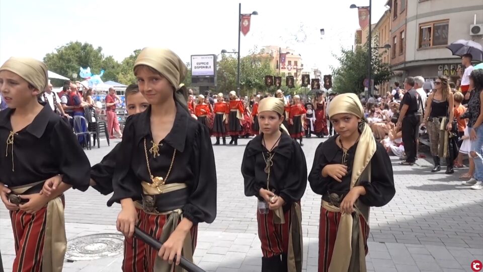 Desfilada Infantil i Ofrenda de Flors a la Patrona