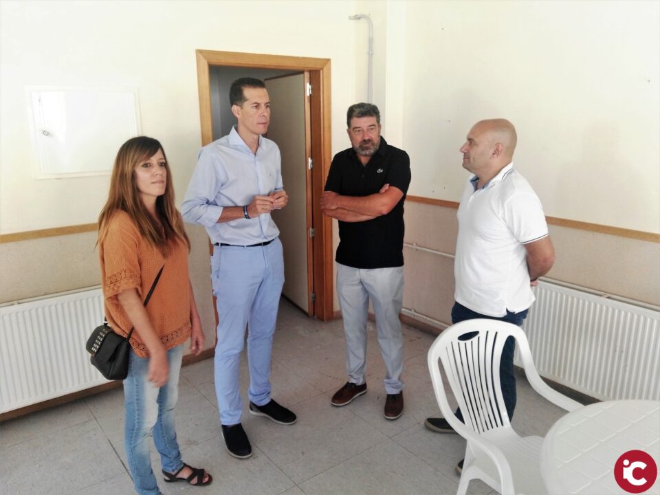 El alcalde visita las nuevas instalaciones del ciclo de Cocina y Restauración en el IES Valle de Elda