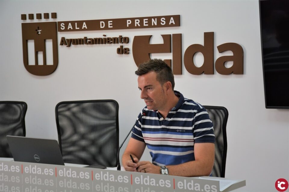 Las piscinas municipales de San Crispín prestan servicio a más de 14.500 usuarios durante el verano