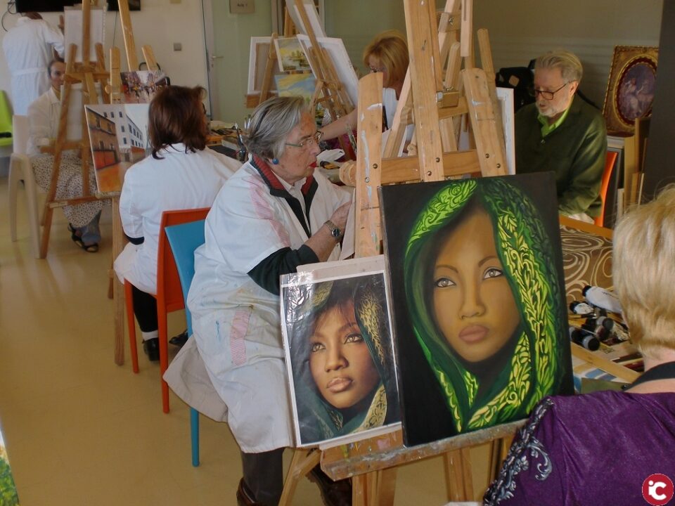 El Ayuntamiento de Alicante programa 241 cursos en los 18 centros de mayores desde septiembre a junio de 2019