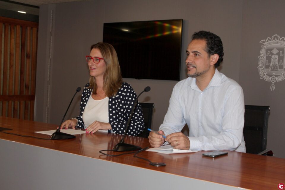 El Ayuntamiento garantiza la instalación del alumbrado ornamental para las fiestas de Navidad