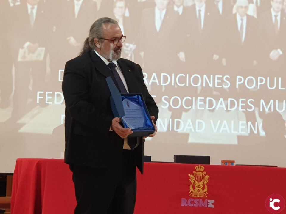 La FSMCV recibe el premio nacional Cultura Viva de Defensa de las Tradiciones Culturales
