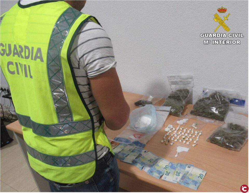 La Guardia Civil evita la distribución de más de 300 gramos de cocaína en las Fiestas de Ibi