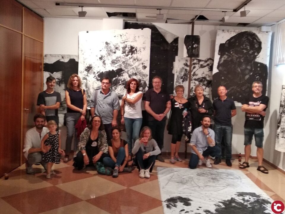 Exposición Tres en negro