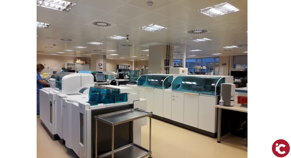 El laboratorio del Hospital General Universitario de Elda cumple siete años de certificación de la calidad a través de la norma ISO 9001