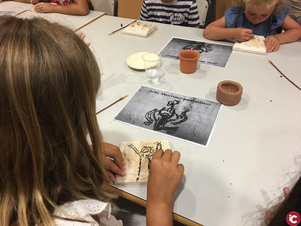 El MARQ acerca la arqueología a los escolares