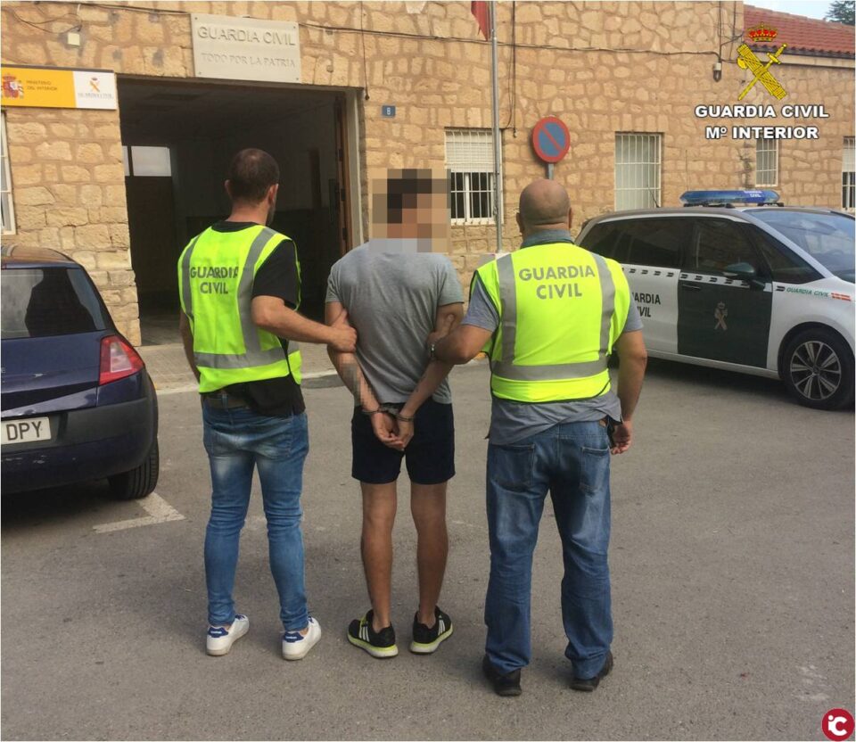 La Guardia Civil de Alicante detiene a un hombre por agresión y abusos sexuales a más de una decena de mujeres
