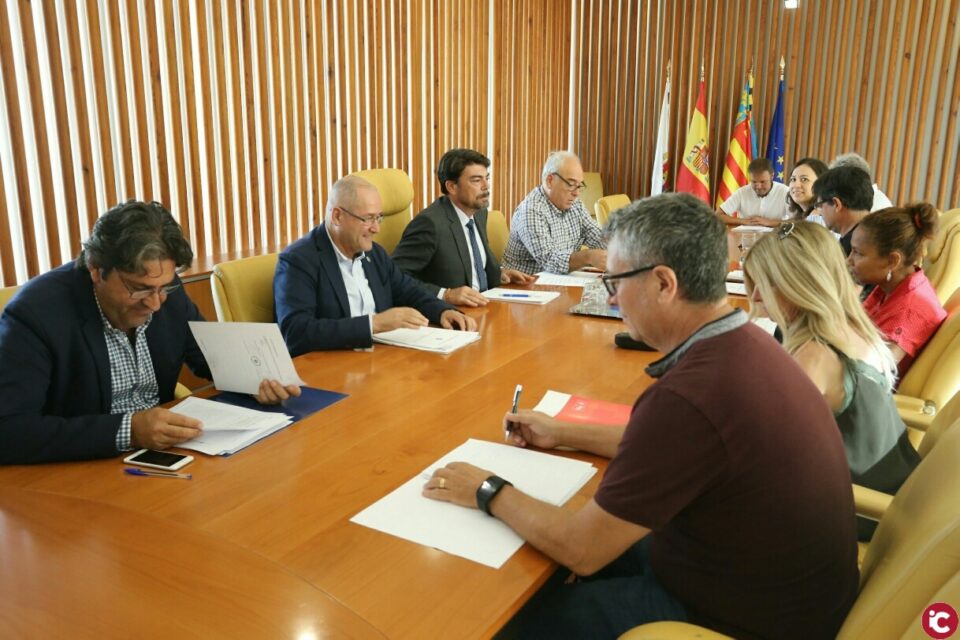 PRENSA AYUNTAMIENTO: El equipo de gobierno popular respalda la propuesta de otorgar derechos constitucionales a los ediles no adscritos y vota en contra del derecho a sueldo