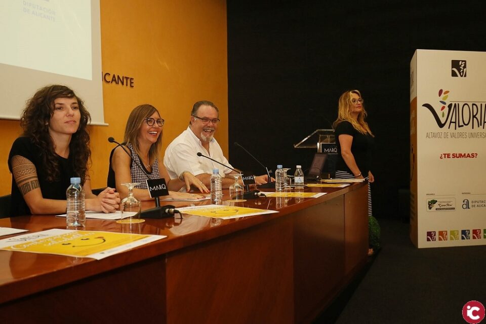 La Diputación de Alicante impulsa un programa que recorrerá la provincia para reforzar la educación en valores en el ámbito familiar