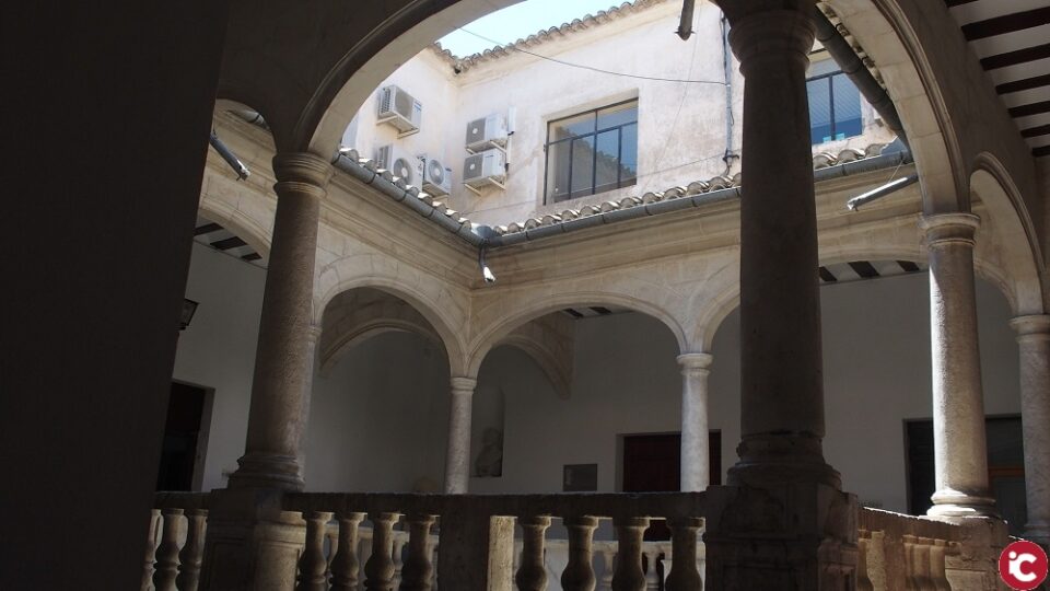 Seis equipos técnicos ya se han interesado por las obras de rehabilitación del Ayuntamiento