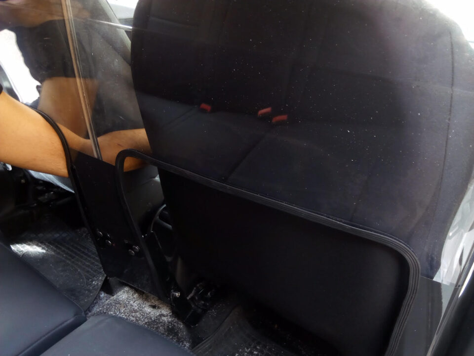Secretario Provincial del SIPOL en Alicante: Denuncia de la situación en la que están las mamparas de seguridad de los coches patrulla de la Policía Local de Petrer