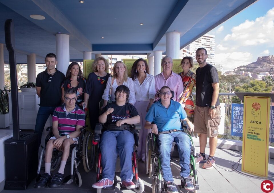 APCA lanza una irónica campaña en busca de apoyos para seguir ayudando a personas con parálisis cerebral