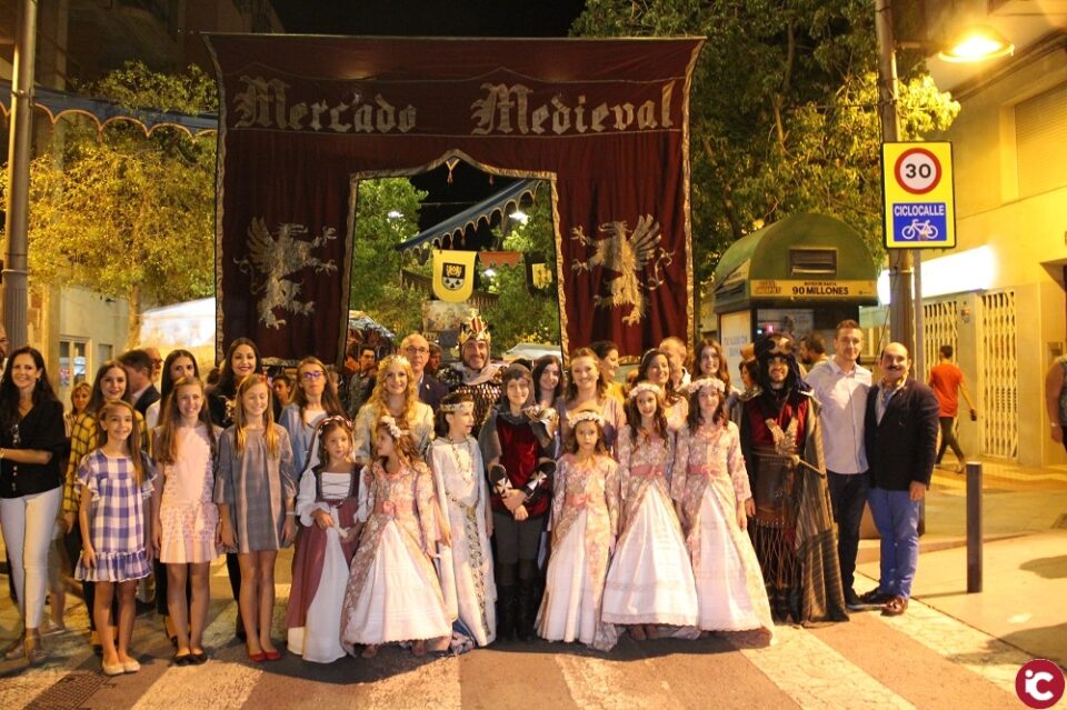 Gran Ambiente en el Mercado Medieval