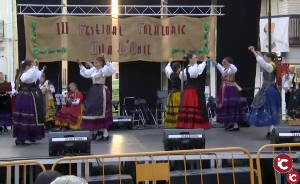 Celebració del III Festival Folklòric Vila d'Onil