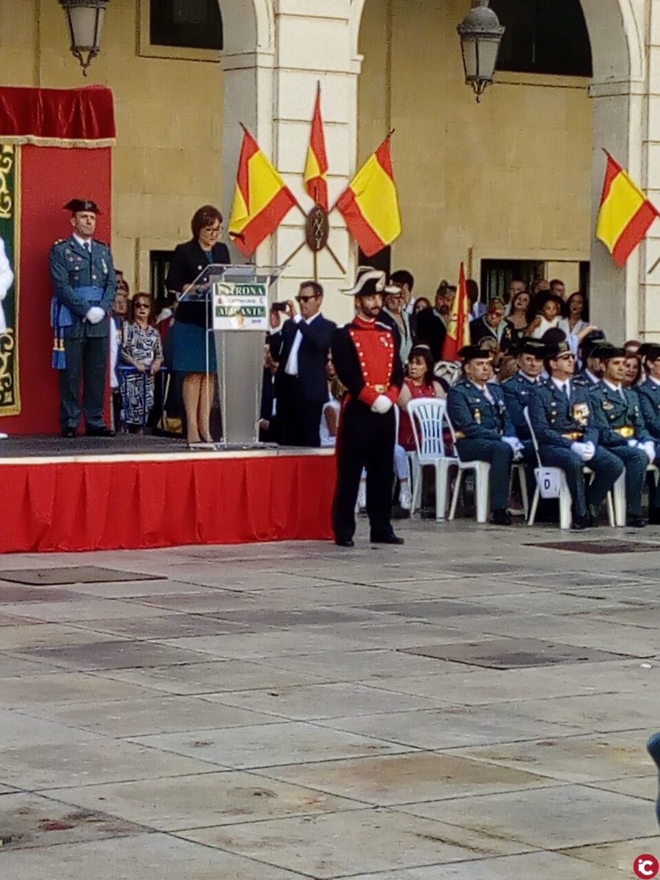 La vicealcaldesa Mari Ángeles Goitia ensalza la tarea que realiza la Guardia Civil en el Día de su Patrona