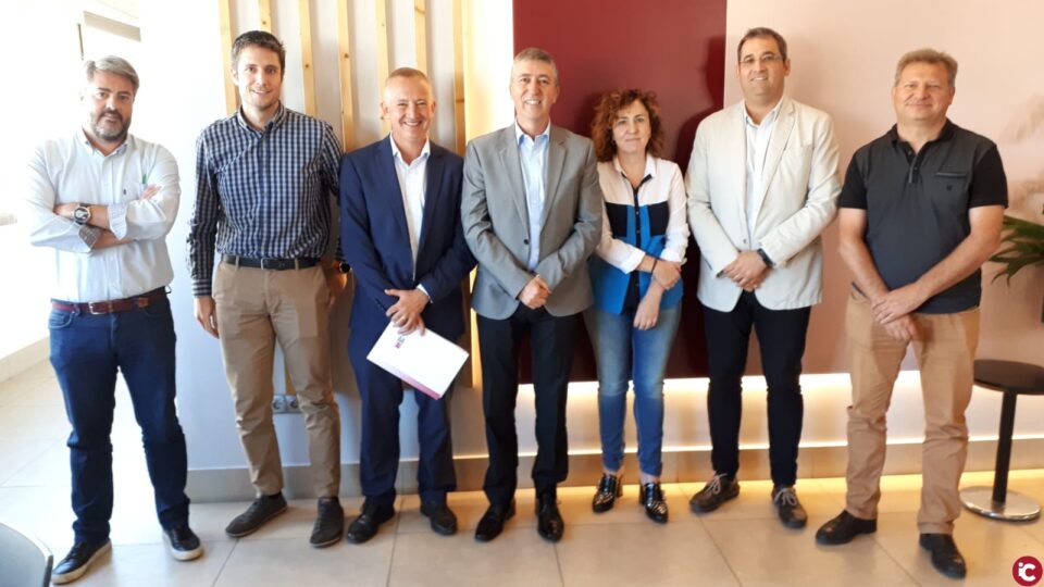 La Plataforma se reúne con el conseller Climent y la directora del IVACE