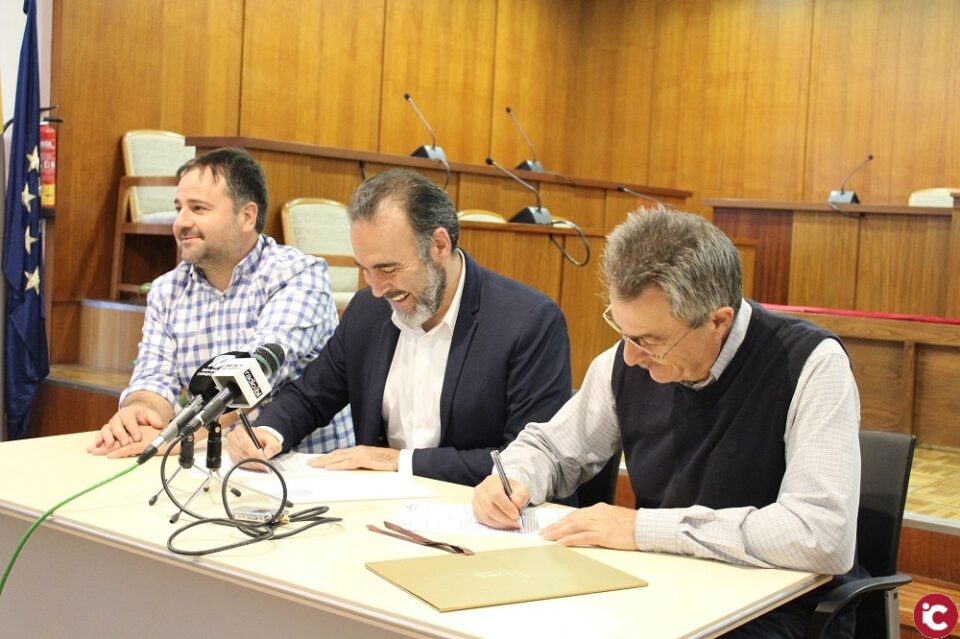 El Ayuntamiento renueva el convenio con el IES Fray Ignacio Barrachina para que los alumnos realicen prácticas en los espacios naturales de Ibi