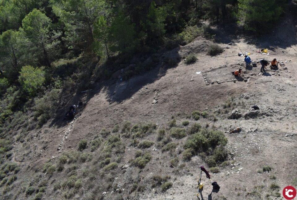 Les investigacions de l'INAPH de la Universitat d'Alacant a la Serrella de Banyeres de Mariola documenten una ocupació mil·lenària de la prehistòria a l'edat mitjana