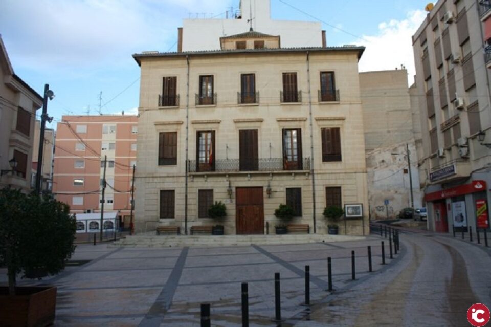 Nuevos contratos de trabajo en el Ayuntamiento de Monóvar