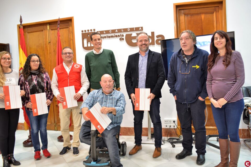 El Ayuntamiento de Elda firma los convenios de colaboración con las entidades sociales cuya cantidad se ha incrementado en un 12%