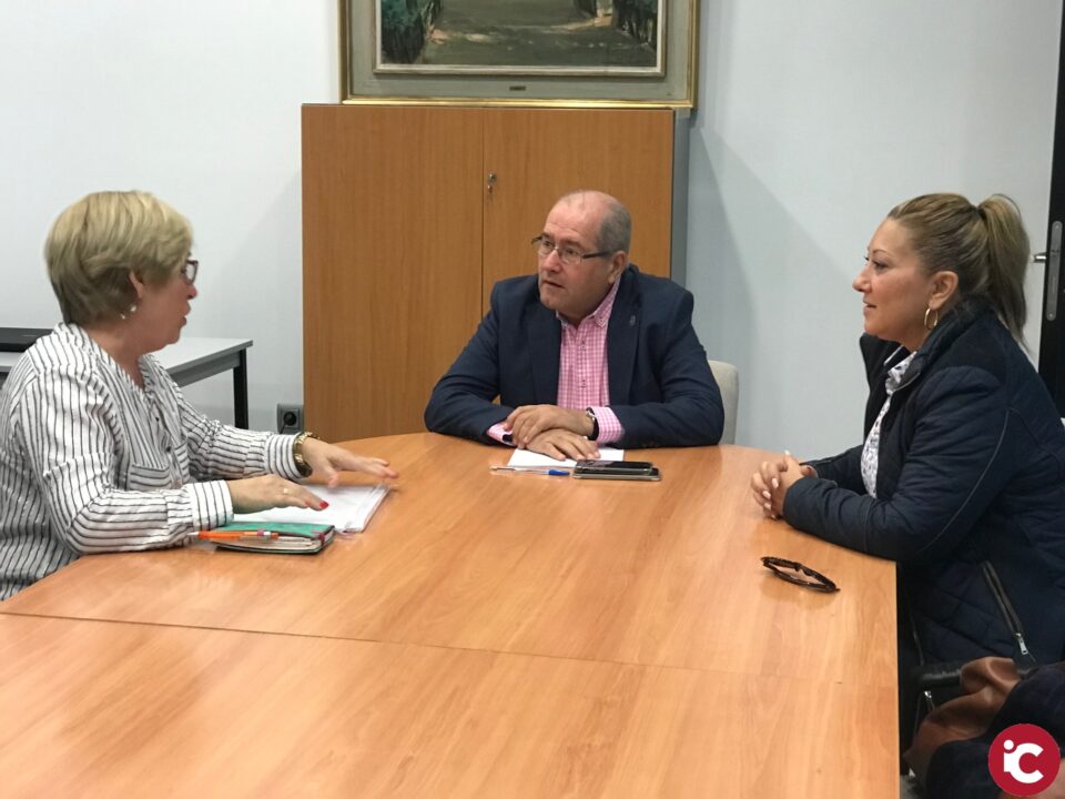 El Ayuntamiento de Alicante va a mediar para conseguir que los vecinos de Tabarca tengan un transporte a la isla ante la pasividad de la Generalitat Valenciana