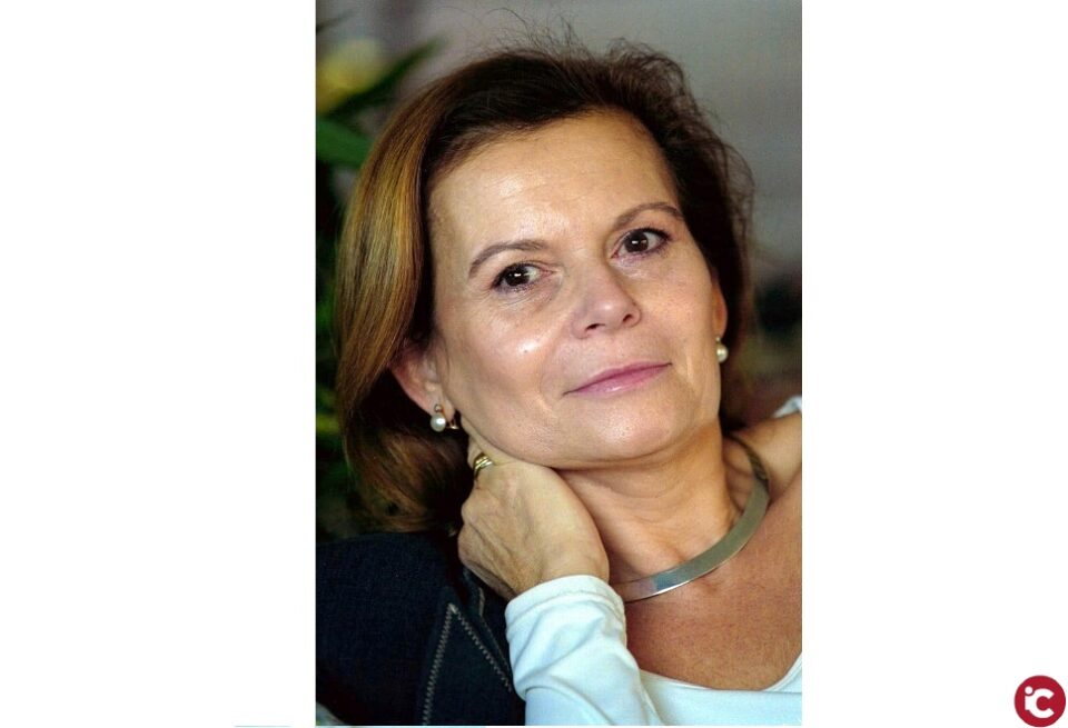 L'escriptora i acadèmica de la llengua Carme Riera imparteix un taller de narrativa a la Seu Universitària de Petrer