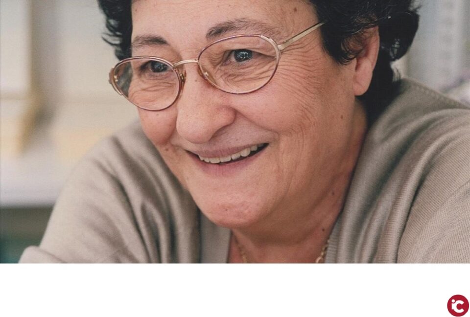 El alcalde Luis Barcala traslada a la escritora Francisca Aguirre la satisfacción de los alicantinos por su Premio Nacional de las Letras