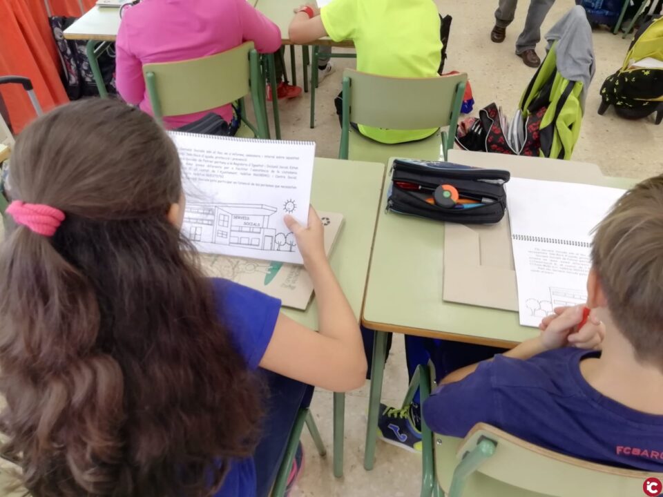 Los Servicios Sociales de Petrer se acercan a los colegios a través de la campaña Ven a conocernos