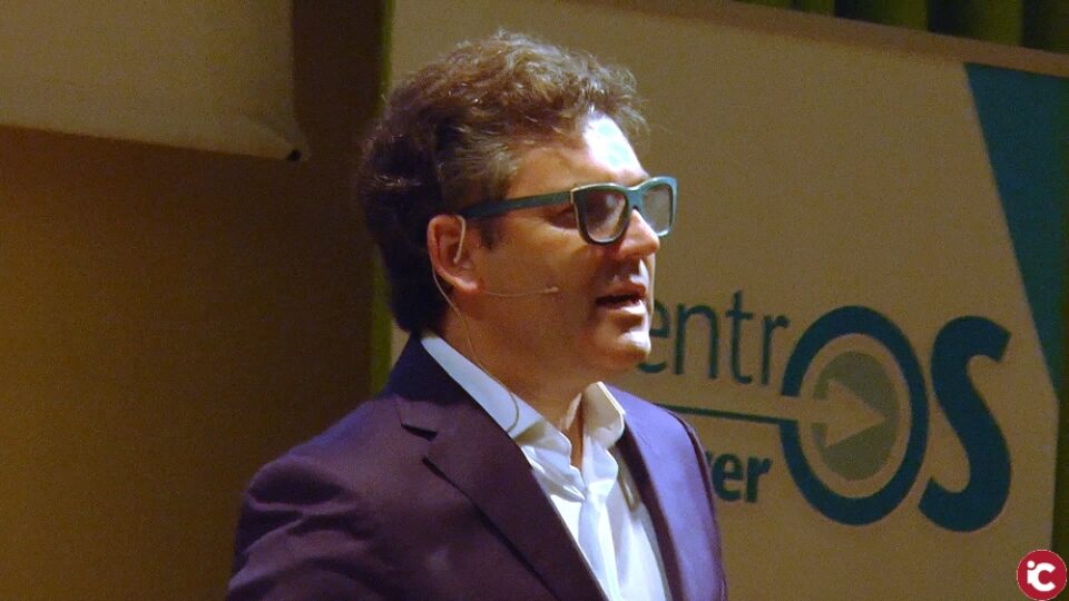Marc Vidal analiza los retos de la transformación digital de las empresas en EncuentrOS Caixapetrer
