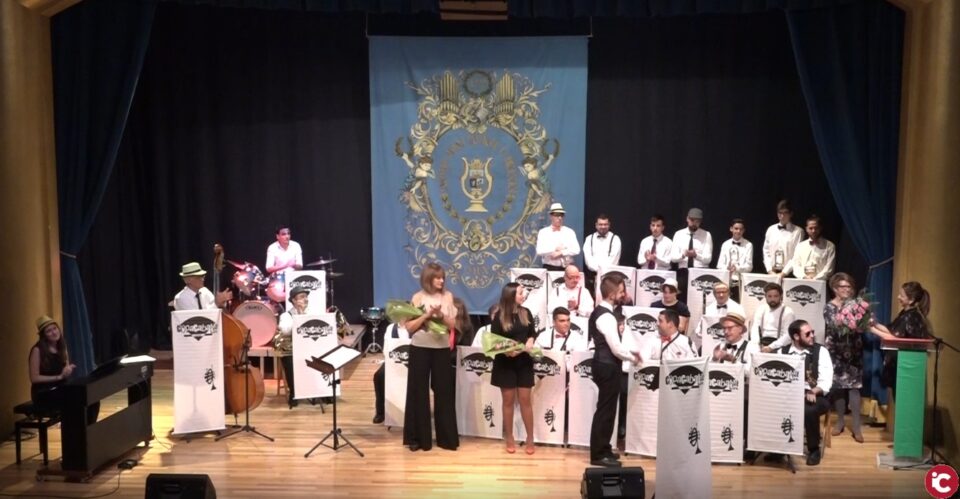 Gran participación en el concierto benéfico de la Sociedad Unión Musical y Artística de Sax a favor de la Asociación Española contra el Cáncer de Sax